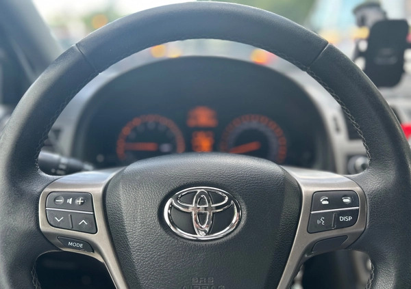 Toyota Avensis cena 32900 przebieg: 158000, rok produkcji 2010 z Łódź małe 191